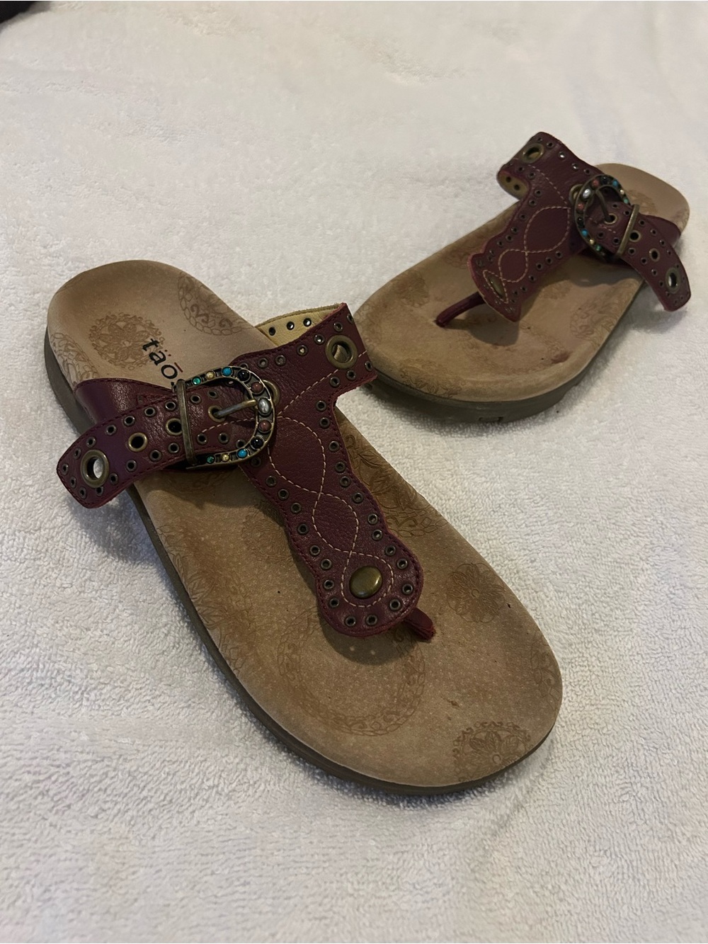 Taos Serena Red bohemian buckle Leather Sandals